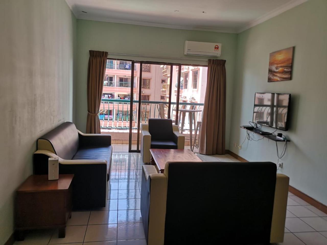 Marina Court Kk City Homestay Kota Kinabalu Eksteriør billede